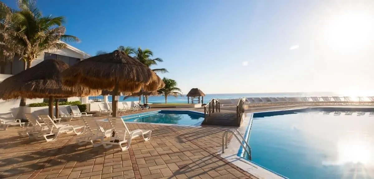 Bonito Departamento En Condominio Con Playa Cancún